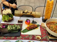 -刘姐啤酒鱼民族演艺餐厅(西街总店)