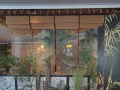 -八府香鸭·啫啫煲(华山路店)