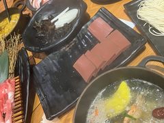 -呷哺呷哺(普陀乐购真北店)