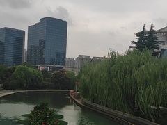 -杭州中沃沃尔沃4S店(滨江区店)