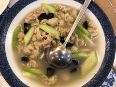 骨汤面筋烩丝瓜-东方饺子王(新奥购物中心店)