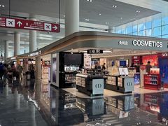 -中免(澳门机场免税店)