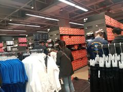 -王府井奥莱临潼小镇(临潼店)