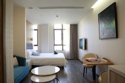 -海豚湾高端月子会所(黄浦店)