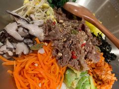 烤牛肉拌饭-梨花牛肉汤饭(仁恒伊势丹店)