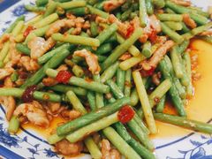 蒜苔炒肉-聚福源·特色川菜馆·烤羊排