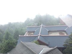 -峨嵋山金顶