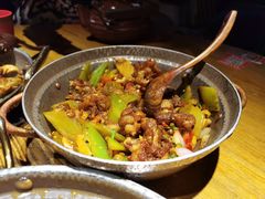 嫩仔姜炒牛蛙-吃饭皇帝大土家民族菜(正大广场店)