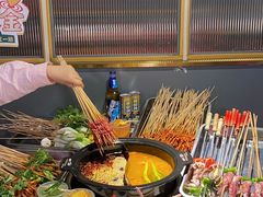 -钢管厂五区小郡肝串串香(奥克斯广场锦城万达店)