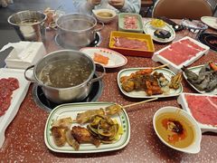 -四囍码头海鲜烧烤自助火锅(外滩南京东路悦荟广场店)