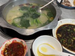 -光头药膳鸡(莱茵小镇店)