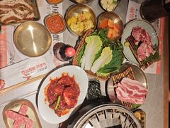 -草家酱蟹炭火烤肉店(珲春南路一店)