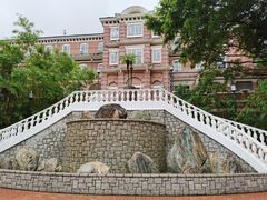 -香港大学