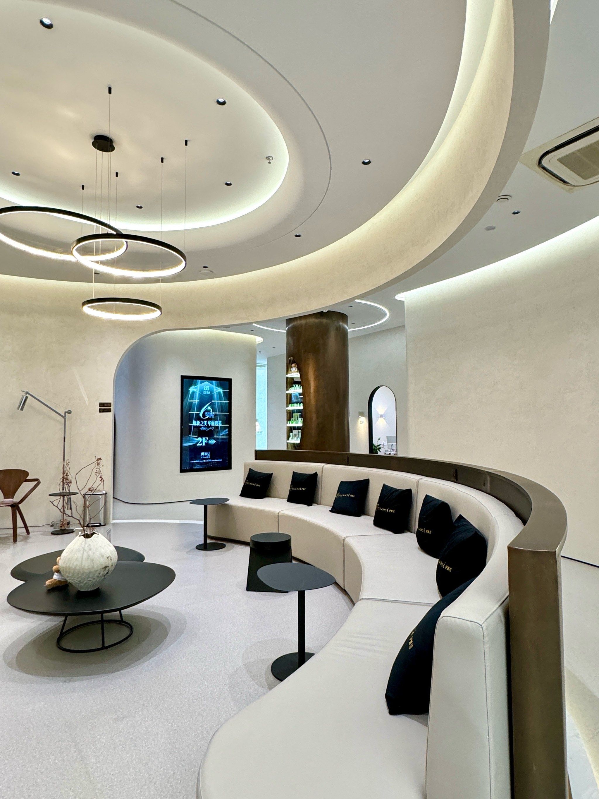 护肤 #护肤 
中了area88的热拉提体验,今天来感受下,装修的超级好看