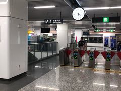 -盈丰路(地铁站)