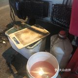 烤鲫鱼都是现杀的！超新鲜，鱼肉甜甜的一点也不腥