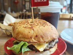 霸气芝士超满足牛堡-必胜客(华地店)