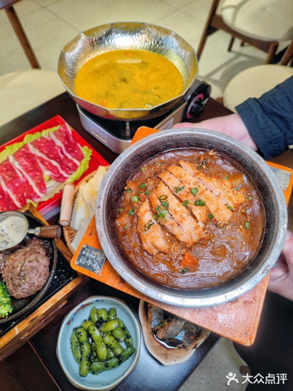 魔都也有火爆杭州福州的牛肉饼饭啦，我先尝为敬‼️