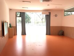 -小门牙好性格托育(北外滩中心)