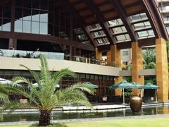 -三亚湾海居铂尔曼度假酒店