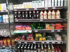 -全家便利店(莲花池东路店)