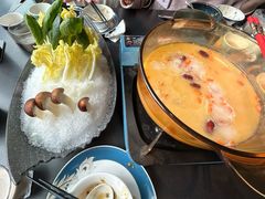 -凤凰湘语·平价海鲜餐厅(浦东旗舰店)