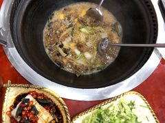 -哈尔滨东北铁锅炖(都督街店)