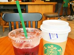 -星巴克(西安曲江银泰店)