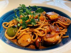 -弦月窗LUNETTE BY AMANDA(复兴路店)