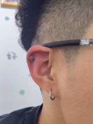 -AI艾耳·专业手工耳洞·穿孔美学馆