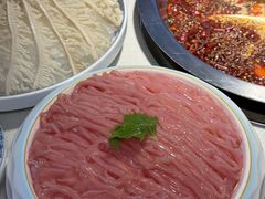 -茅草房·河畔园林火锅