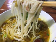 -越洋肖氏老米线(杨家坪店)