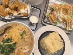-W COLLECTIVE  DESSERT SHOP