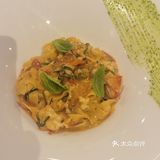 感受一下米其林餐厅的餐点魅力，服务真的是没的说了～