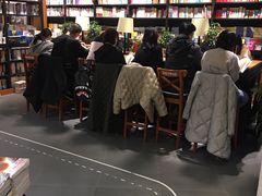 -西西弗书店&矢量咖啡(凯德晶萃广场店)