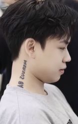 点击看大图 -MAMU·男士烫染沙龙
