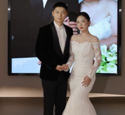 -乐派诗婚纱摄影