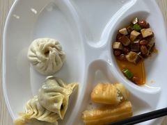 -六和餐饮(东城根店)