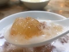 椰汁炖桃胶-沙湾姜埋奶(兴新包店)