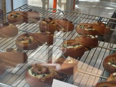 -VERIE BAKEHOUSE