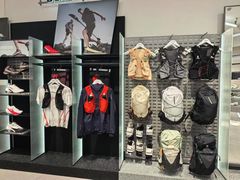-SALOMON萨洛蒙(青岛海信店)