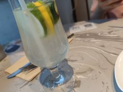 -必胜客(欢乐颂店)