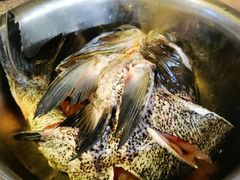 千岛湖胖头鱼-好灶头妈妈菜·柴火灶台鱼·千岛湖土菜地标美食