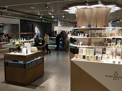 -LOL原创生活概念店(K11购物艺术中心店)