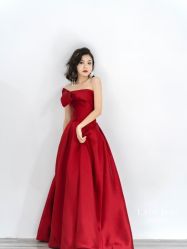 -Lady  Jane高端婚纱礼服馆