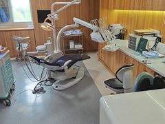 -上海仁爱医院口腔科 · 种植