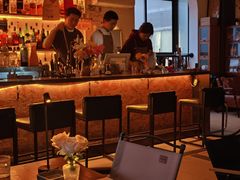 -Mx.cocktail bar