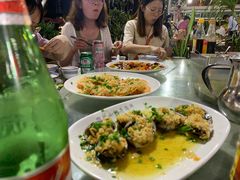 -四川小胡子海鲜(丁村万人海鲜广场店)