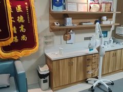 -上海仁爱医院口腔科 · 种植