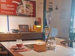 -尚尚仙·酸汤猪手·猪肚鸡火锅(华联万柳购物中心店)